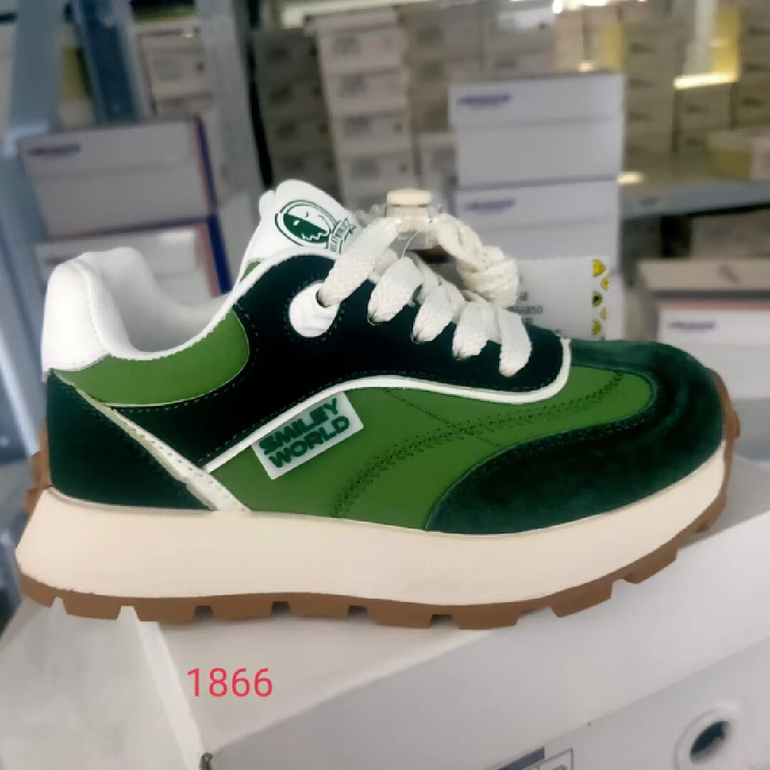 LZFB  2025新款时尚个性品质运动鞋  1866