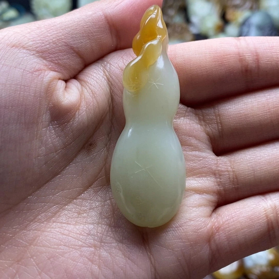 吊坠(不含链)未镶嵌和田玉（糖玉）