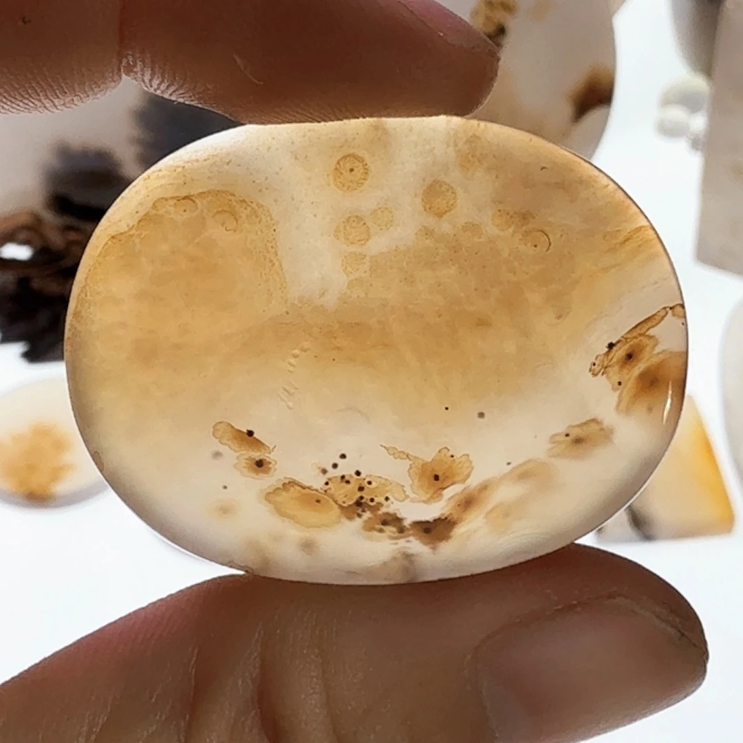 玛瑙/玉髓未镶嵌珠宝半成品