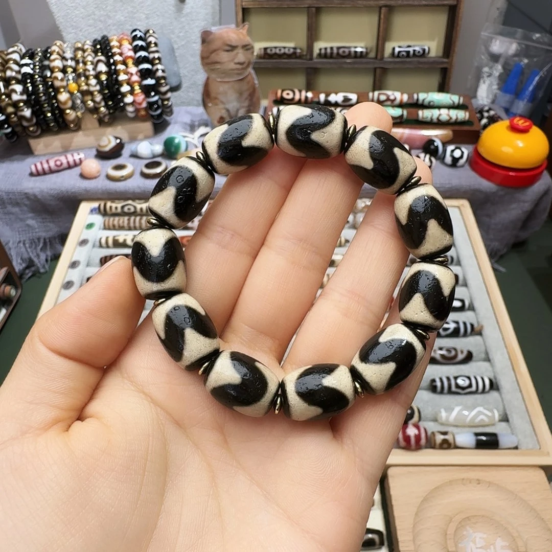 玛瑙/玉髓颈饰未镶嵌一****备