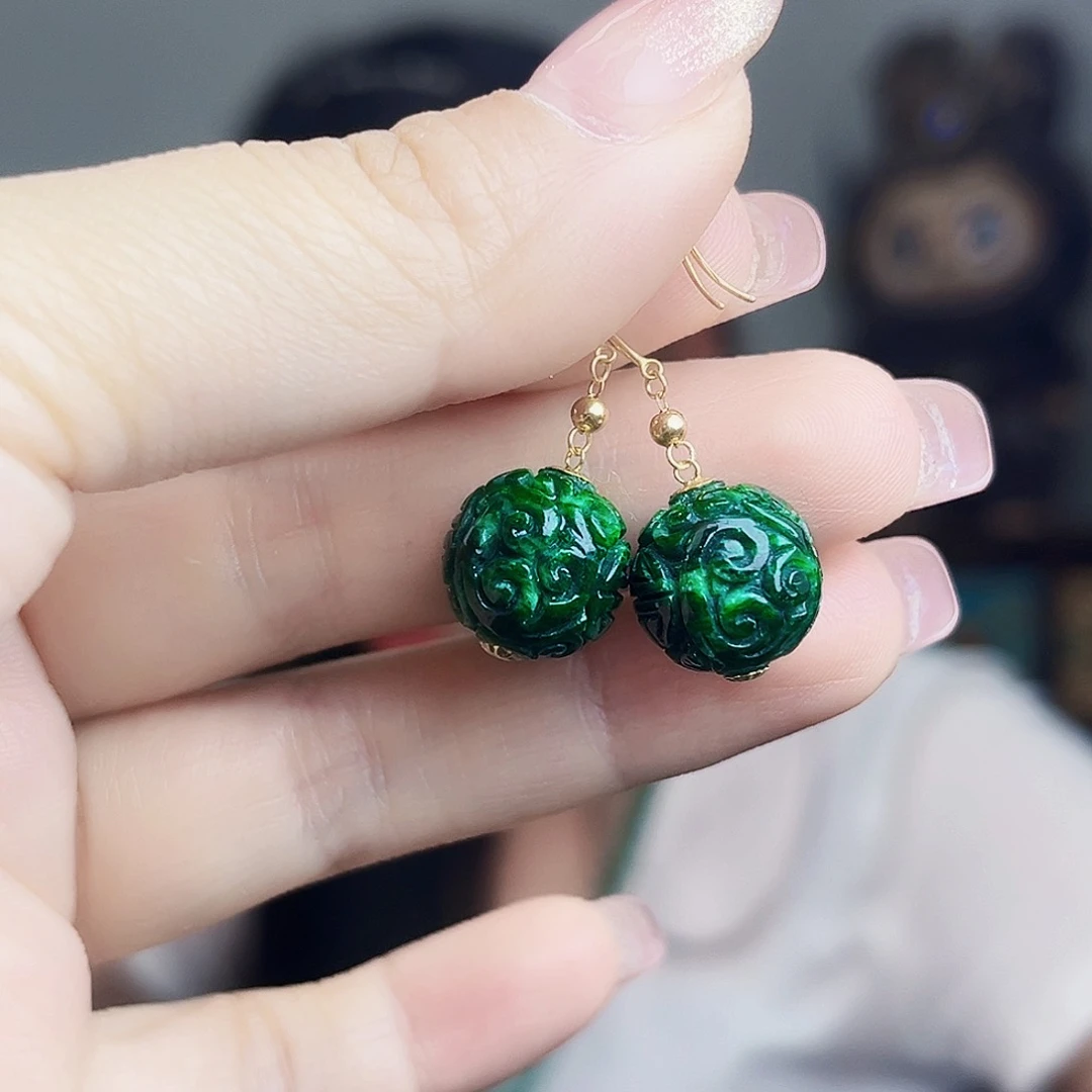 翡翠18K金镶嵌颈饰多样性