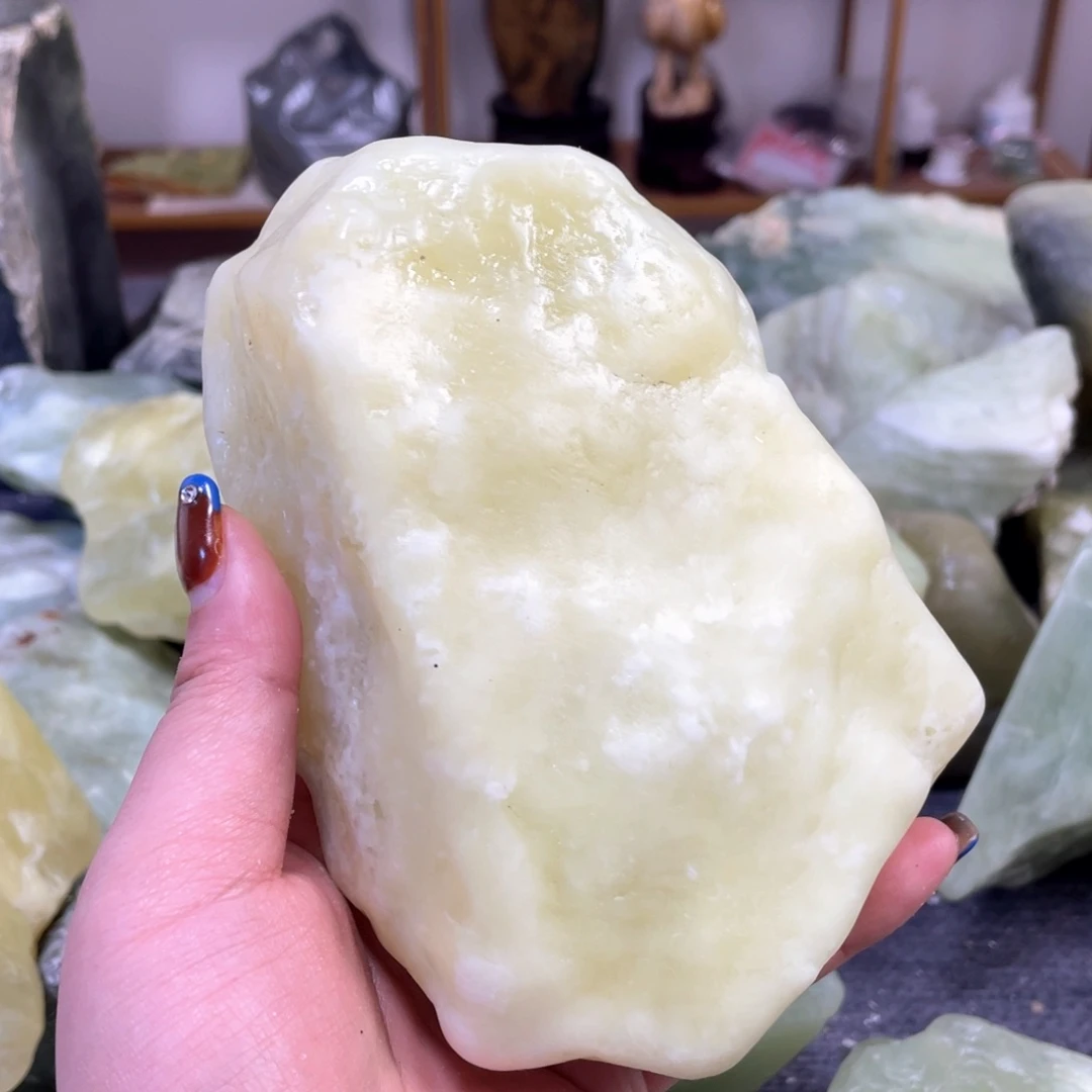 蛇纹石玉未镶嵌中国四大名玉简易