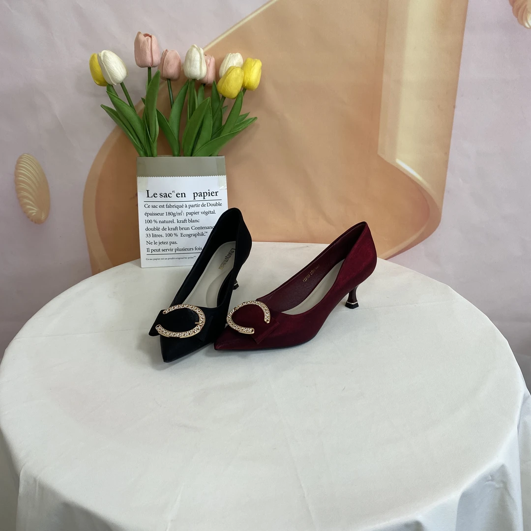 733113春秋新款时尚气质百搭细跟尖头单鞋F