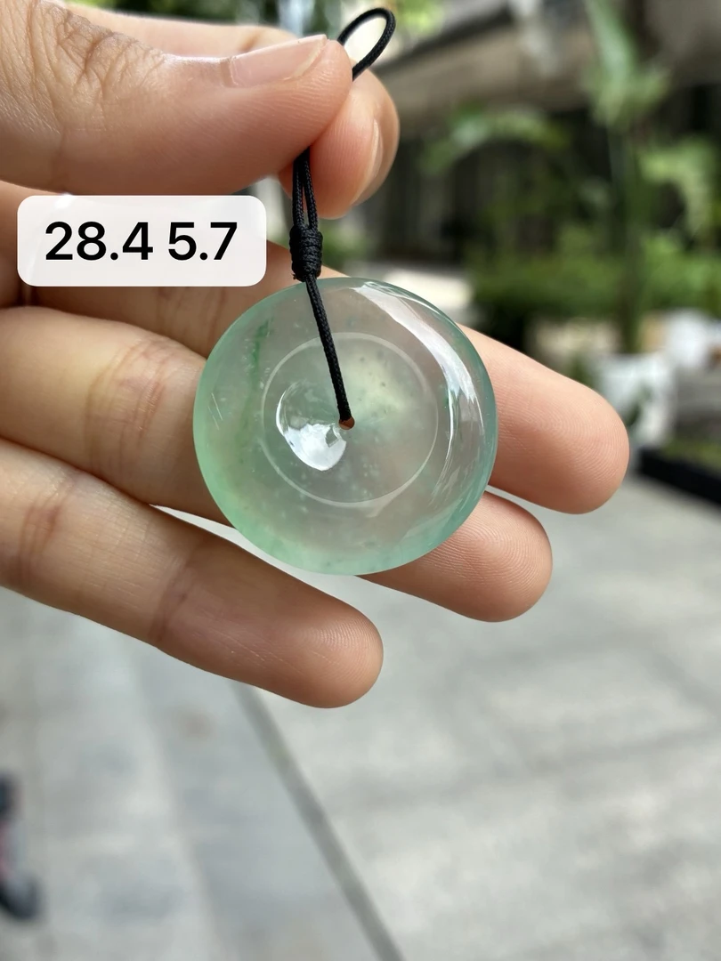天然a货缅甸翡翠自然光玻璃底绿底雪花棉平安扣吊坠