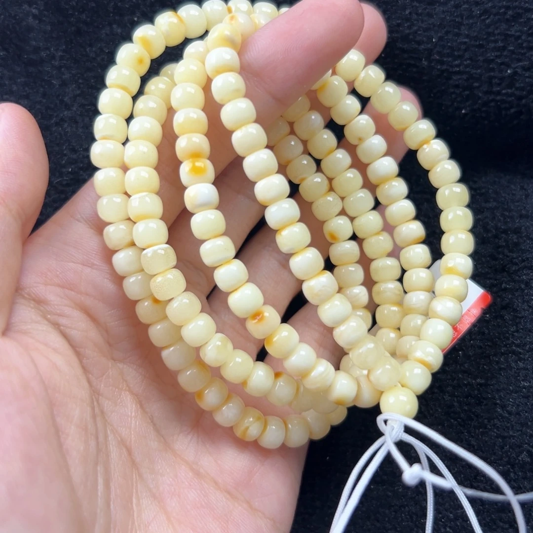 未镶嵌琥珀珠宝奇石