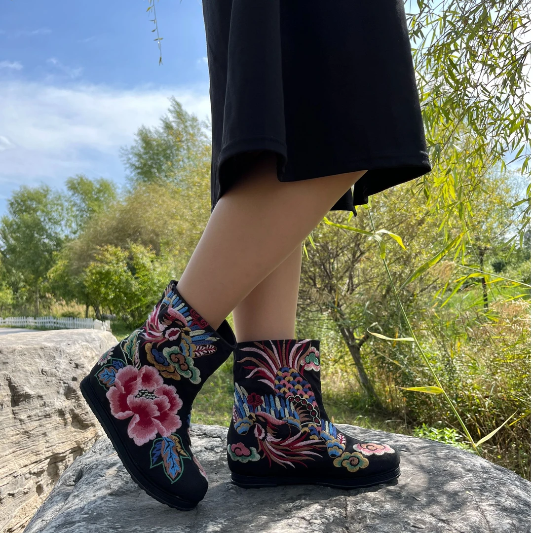 时尚国风秋季千层底鞋子低帮加厚女鞋高帮绣花休闲女中国风