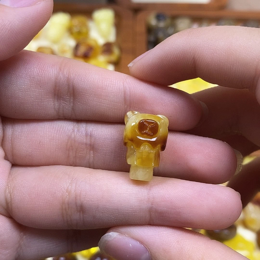 琥珀未镶嵌珠宝奇石