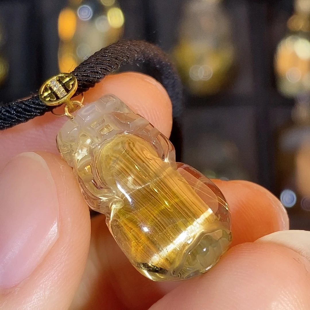 颈饰水晶18K金镶嵌天然透体整板钛晶貔貅吊坠