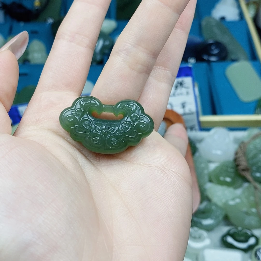 和田玉未镶嵌颈饰35祥云锁