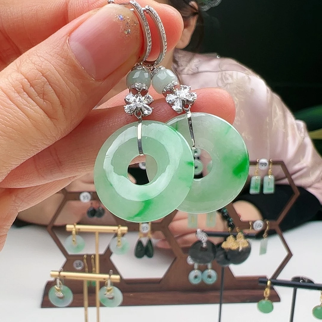 翡翠耳饰18K金镶嵌天然翡翠