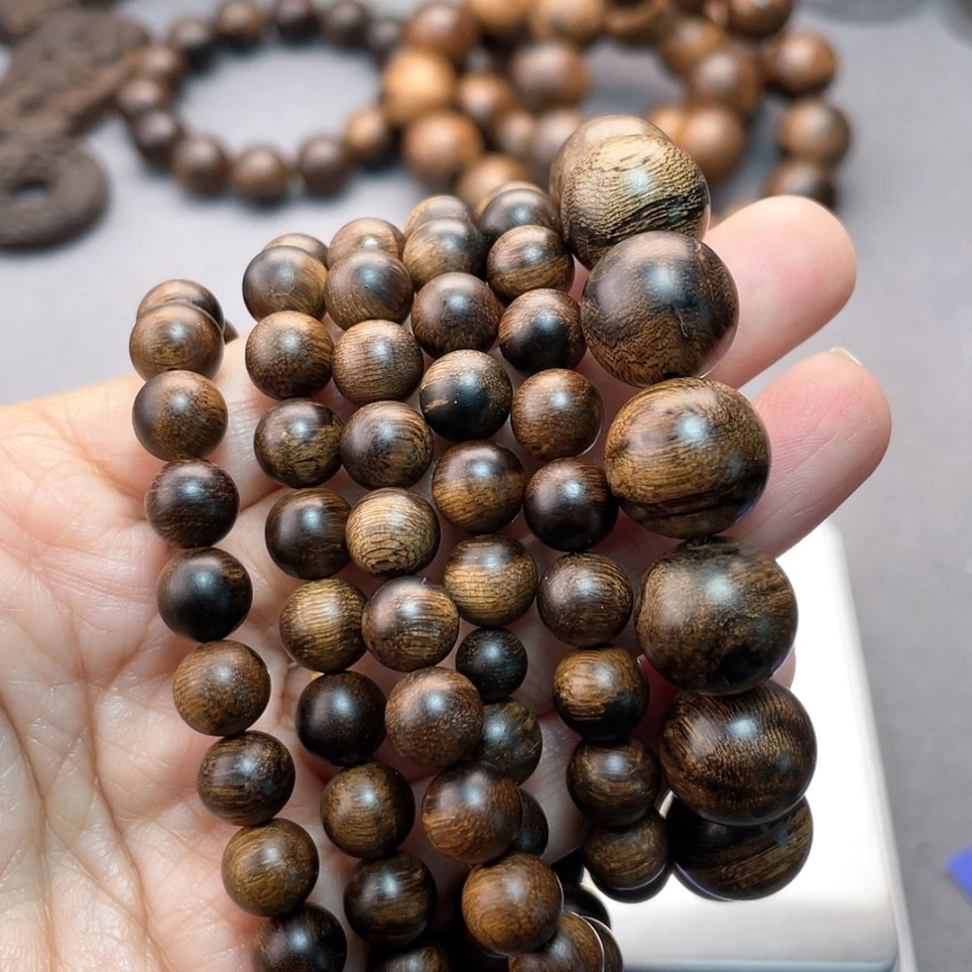 沉香手串哈*?白棋瘤疤1.4