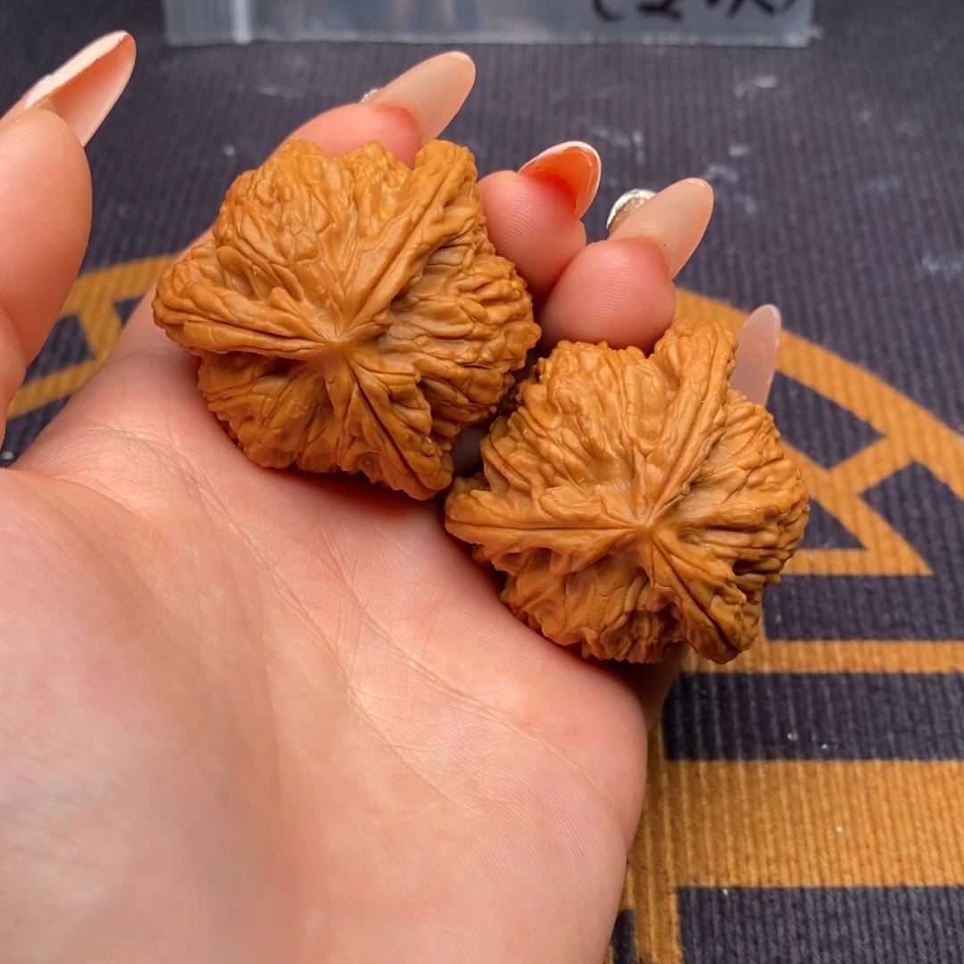 养***水文玩核桃吊坠白狮子