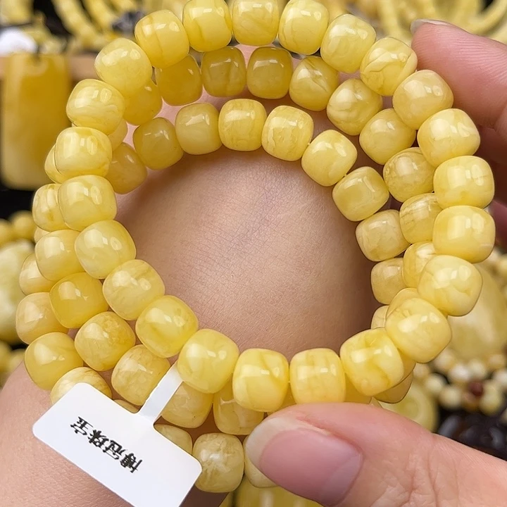 琥珀未镶嵌颈饰琥珀，多样性发其一