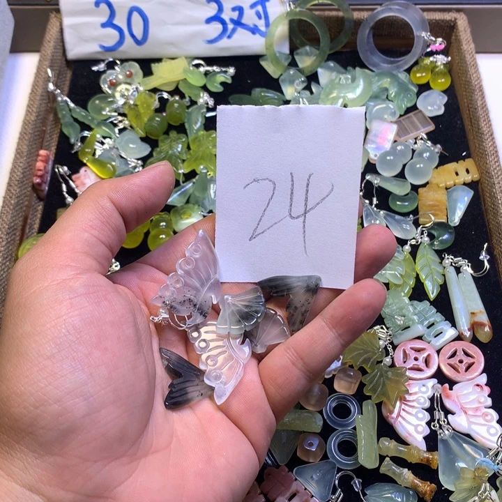 蛇纹石玉合金耳钉财****宝