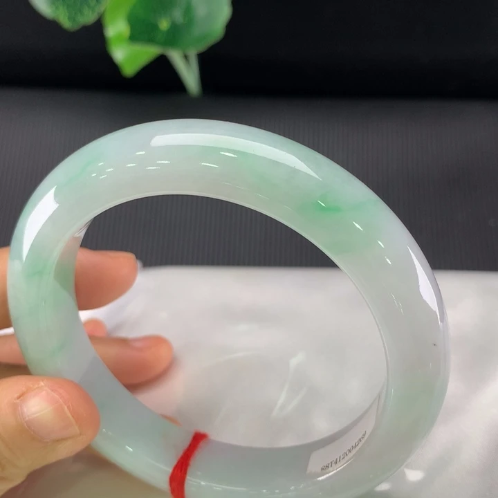 翡翠未镶嵌手镯正圈60