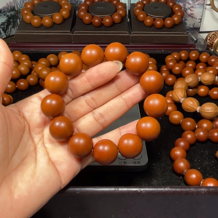 橄榄核吊坠1.78+树王全品小孔