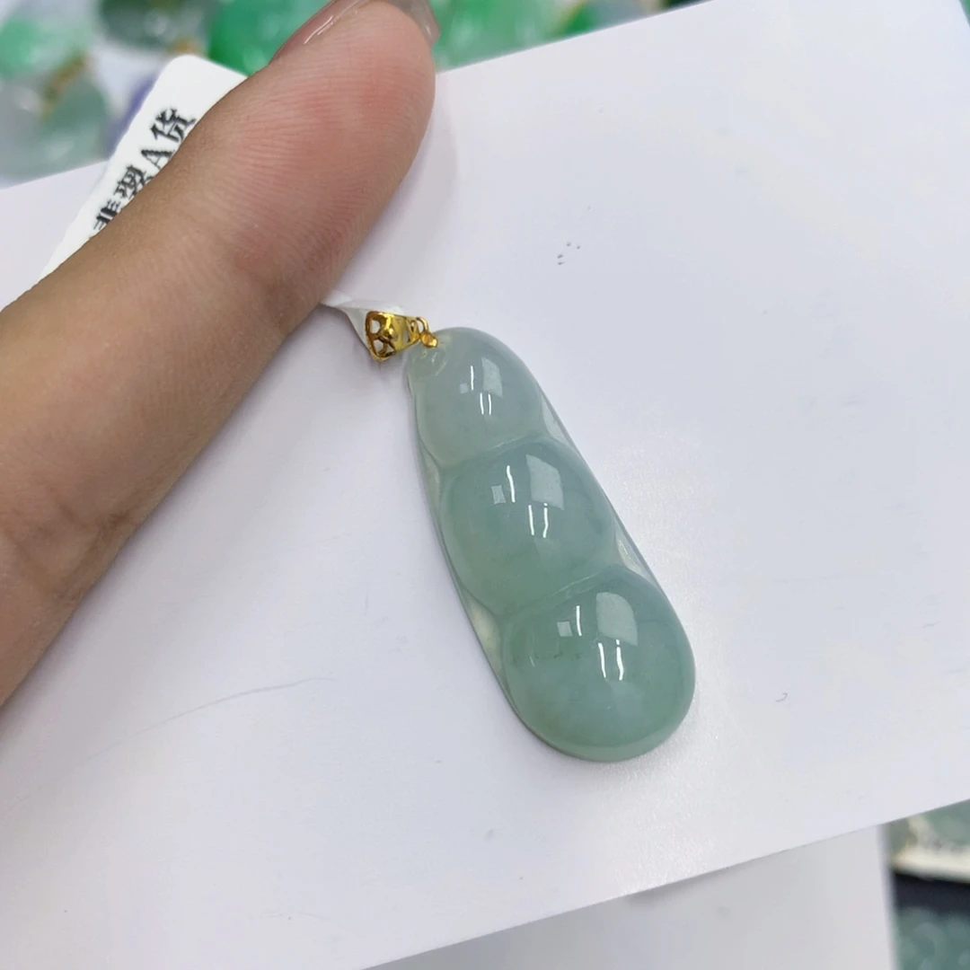 颈饰18K金镶嵌翡翠翡翠