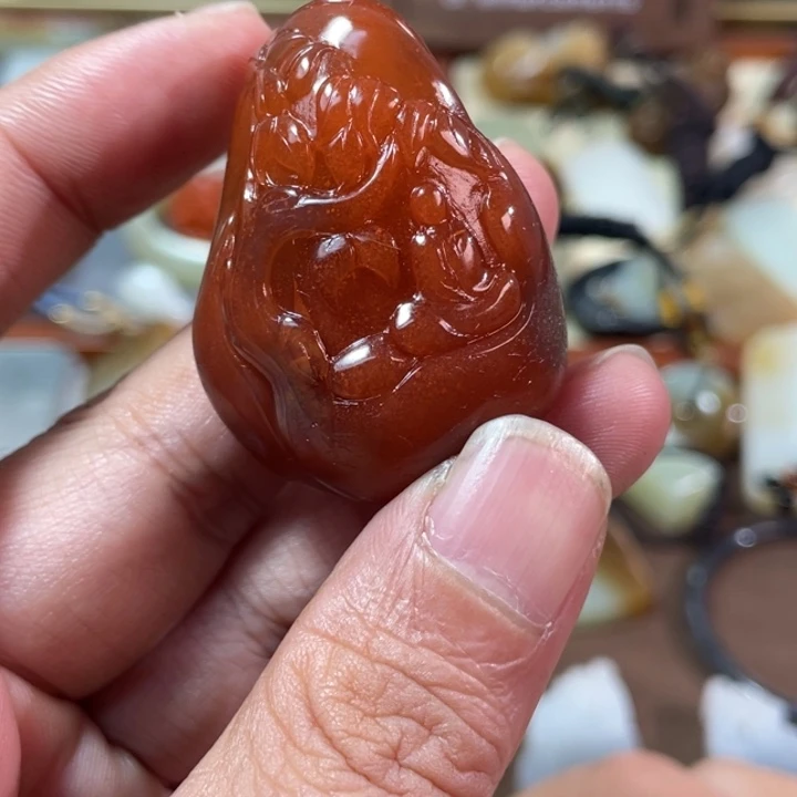 颈饰未镶嵌南红玛瑙