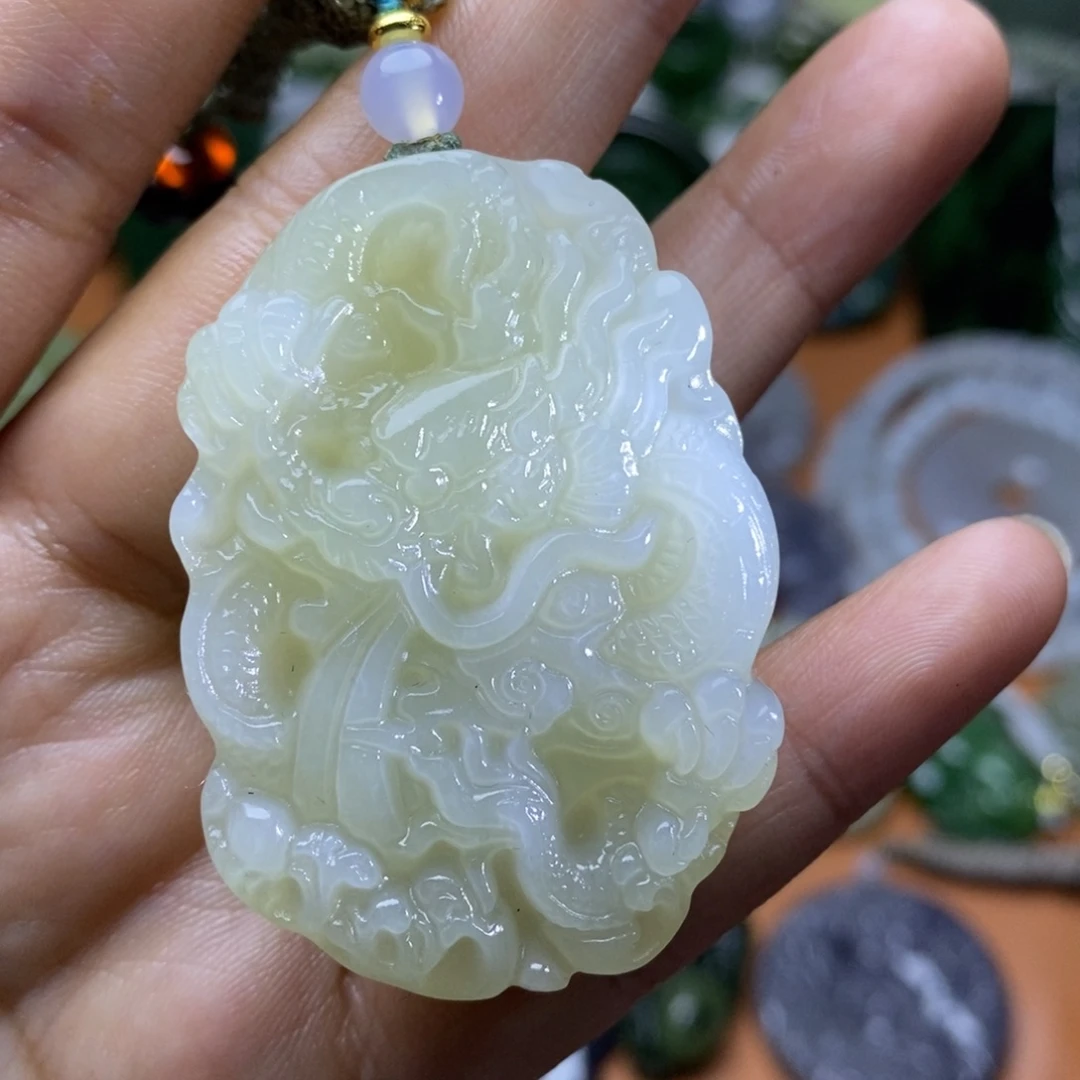 和田玉未镶嵌颈饰