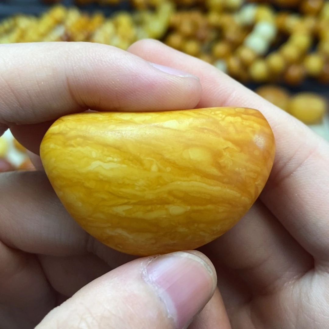 蜜蜡未镶嵌珠宝奇石