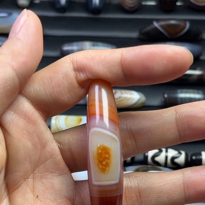 武***9玛瑙/玉髓未镶嵌颈饰