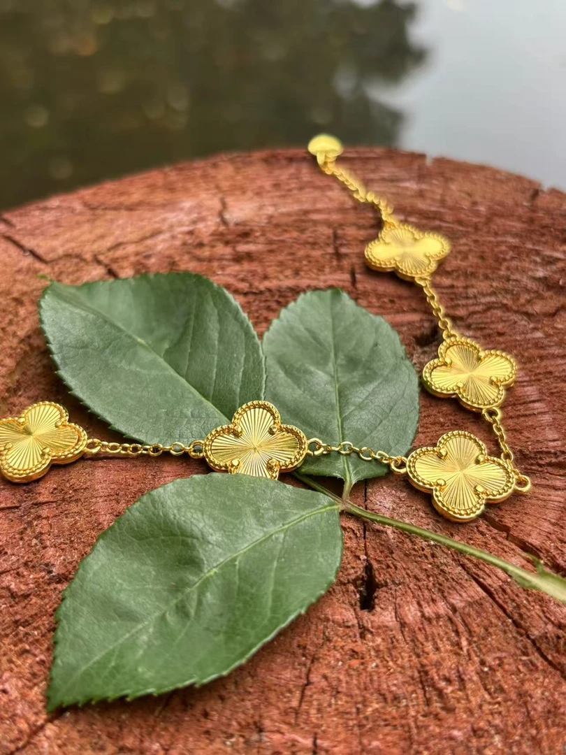 铜合金手链 四叶草手链轻奢百搭双面镭射时尚经典精美金色气质