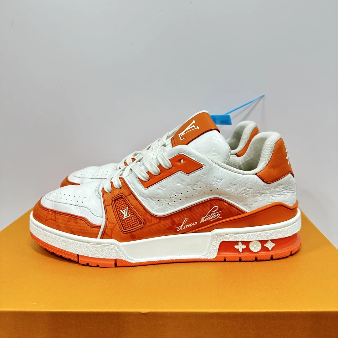 95新 LouisVuitton/路易威登 41.5码 trainer 白橙色浮雕板鞋