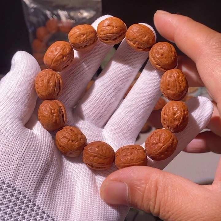 文玩核桃手串……6