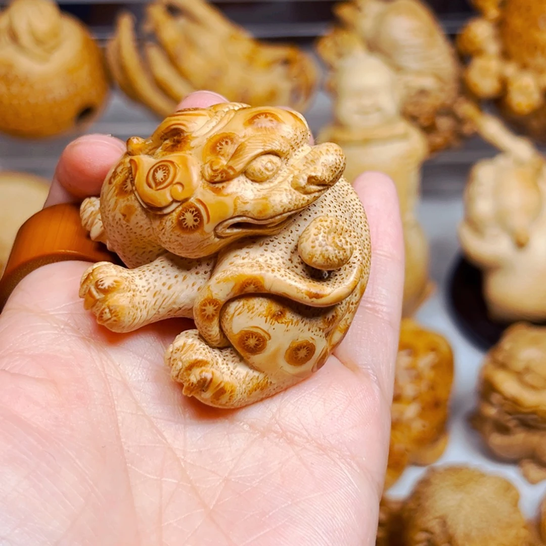 用***9竹根雕竹雕貔貅。