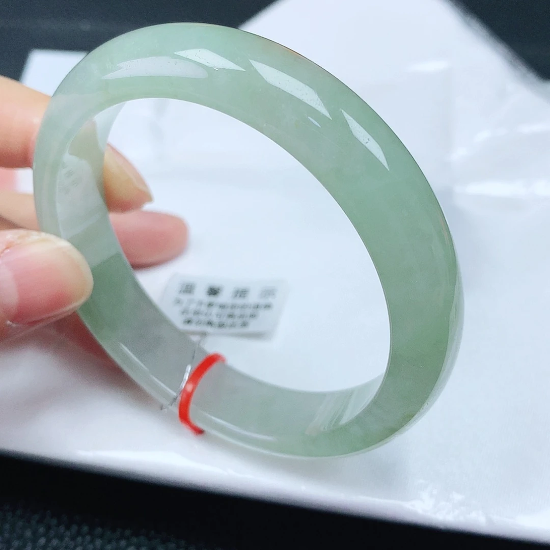 翡翠手镯未镶嵌56+圈