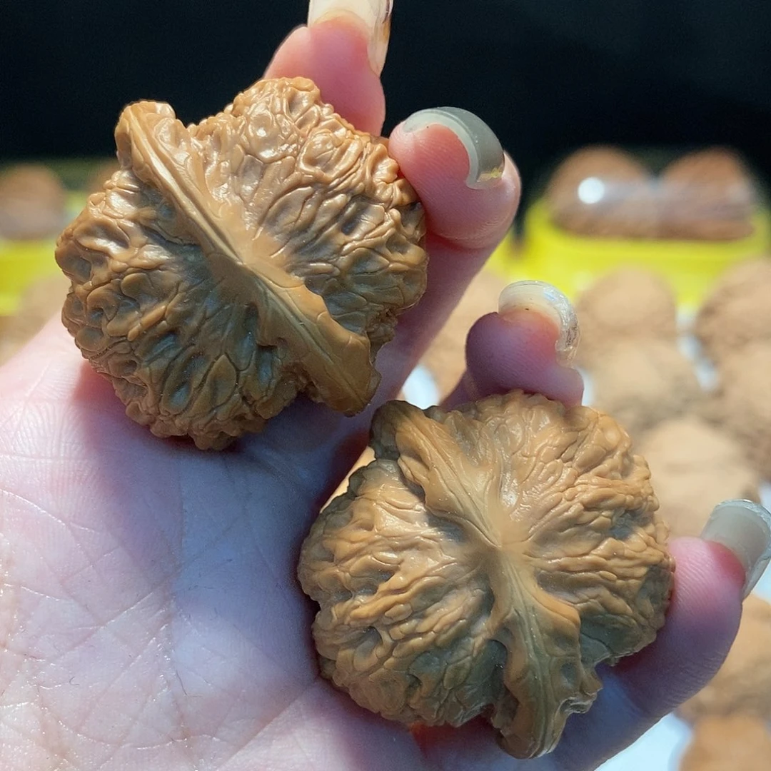 文玩核桃把件36血麒麟