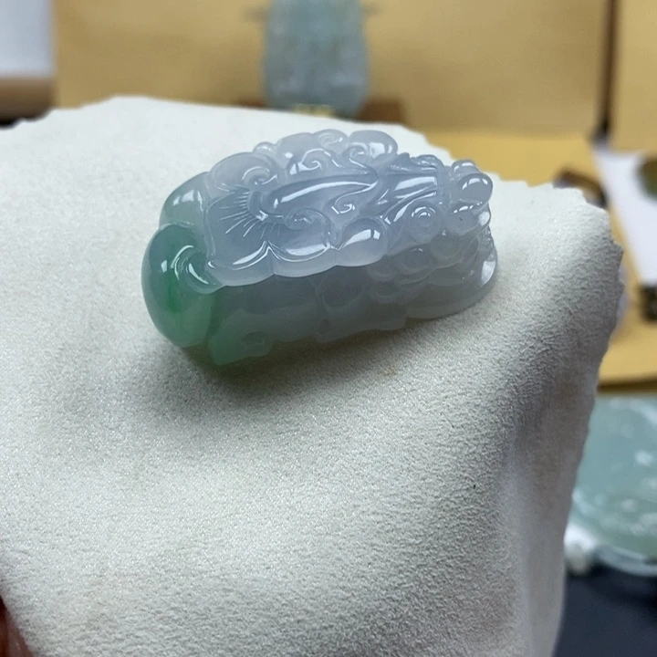 颈饰未镶嵌翡翠缅甸翡翠