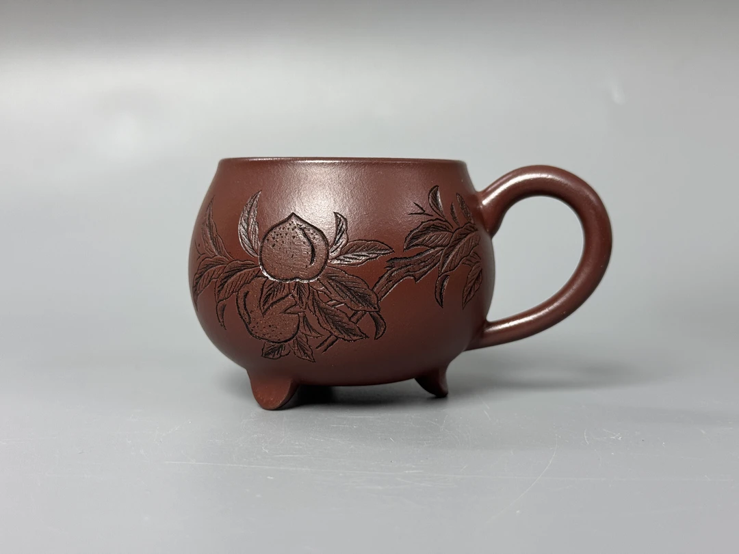 30 宜兴紫砂手把杯龙血砂泥刻绘益寿 容量120毫升