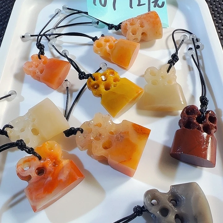 青田石印石老挝石手工雕路路通尺寸2-3公分的，数量10个