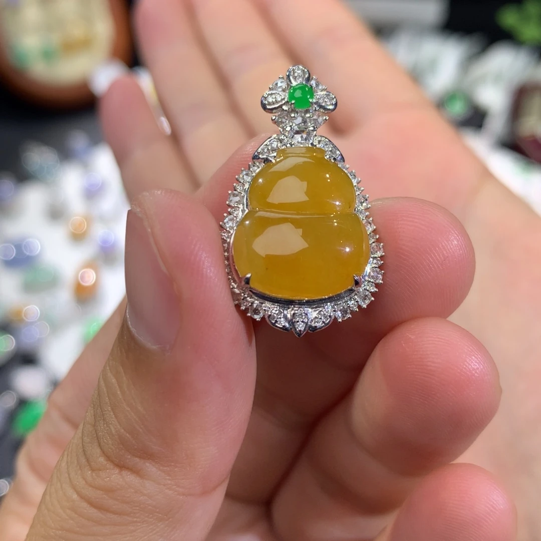 吊坠(不含链)18K金镶嵌翡翠黄翡葫芦