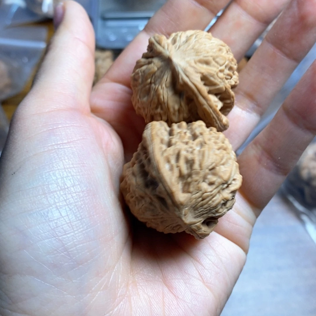 文玩核桃吊坠困*野果