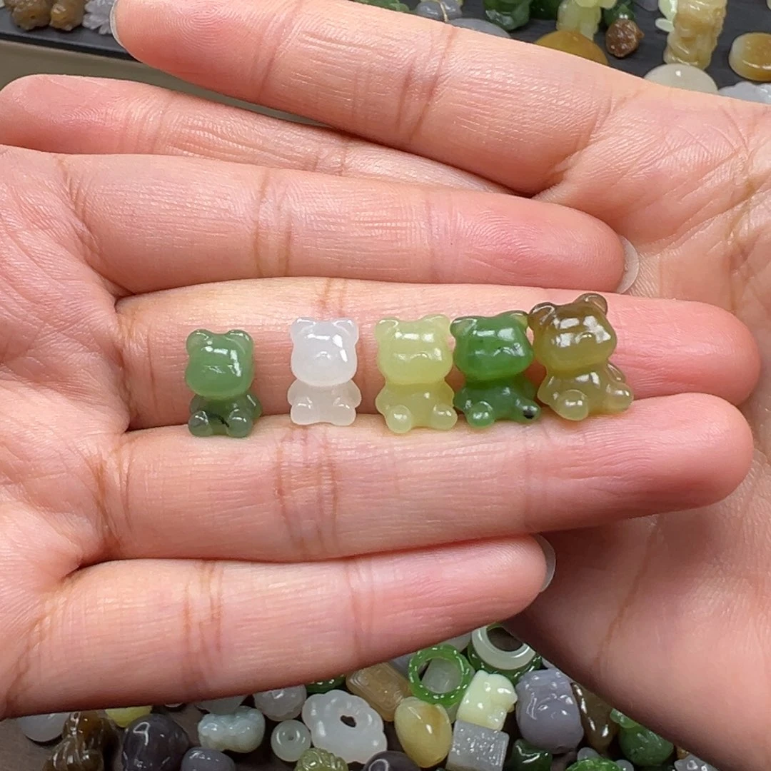 和田玉未镶嵌颈饰98一个多样性发其一