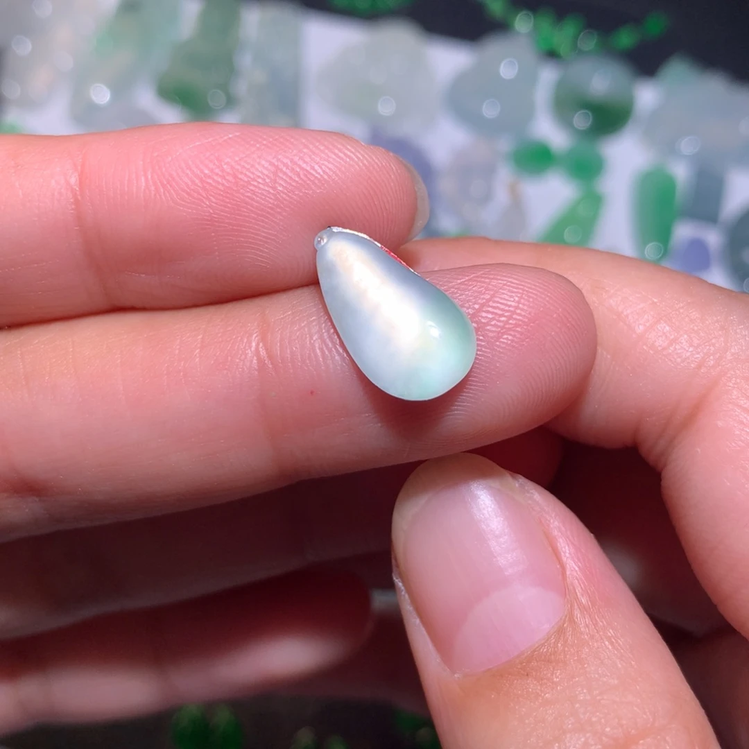 翡翠未镶嵌颈饰福瓜