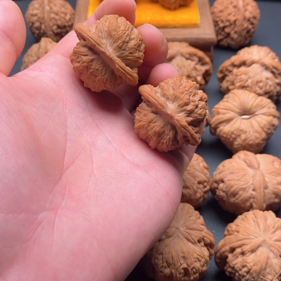 手串/手链核桃血麒麟36全品