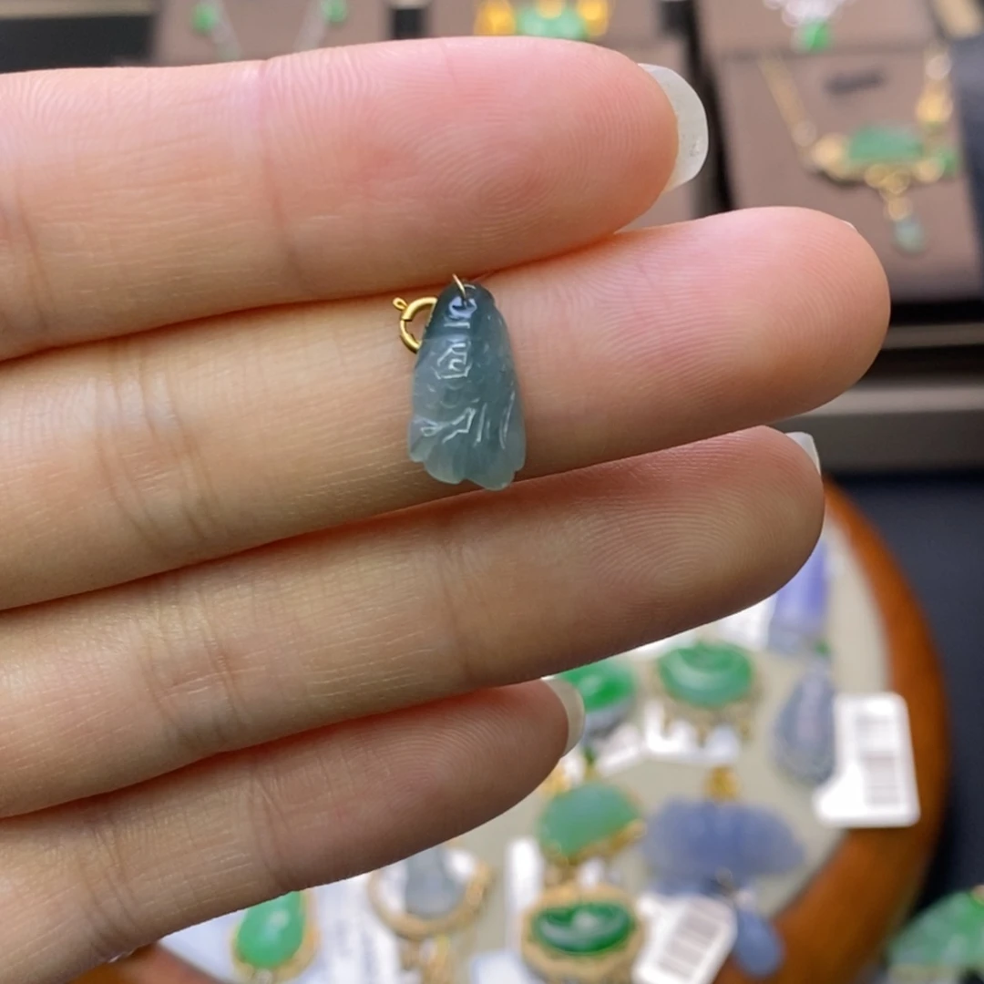 翡翠18K金镶嵌颈饰14701