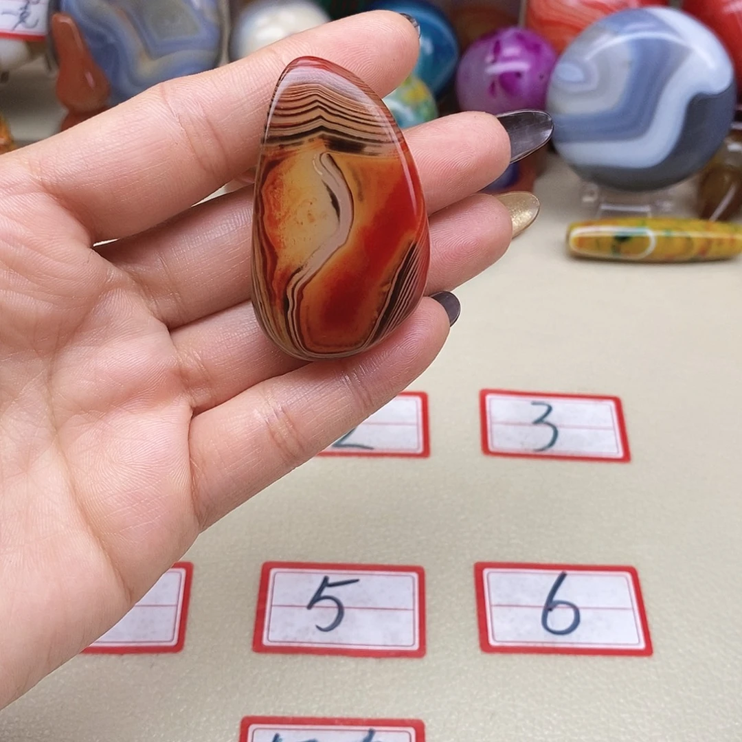 玛瑙/玉髓未镶嵌珠宝奇石