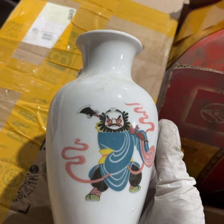 其他盘子碗砂锅都有