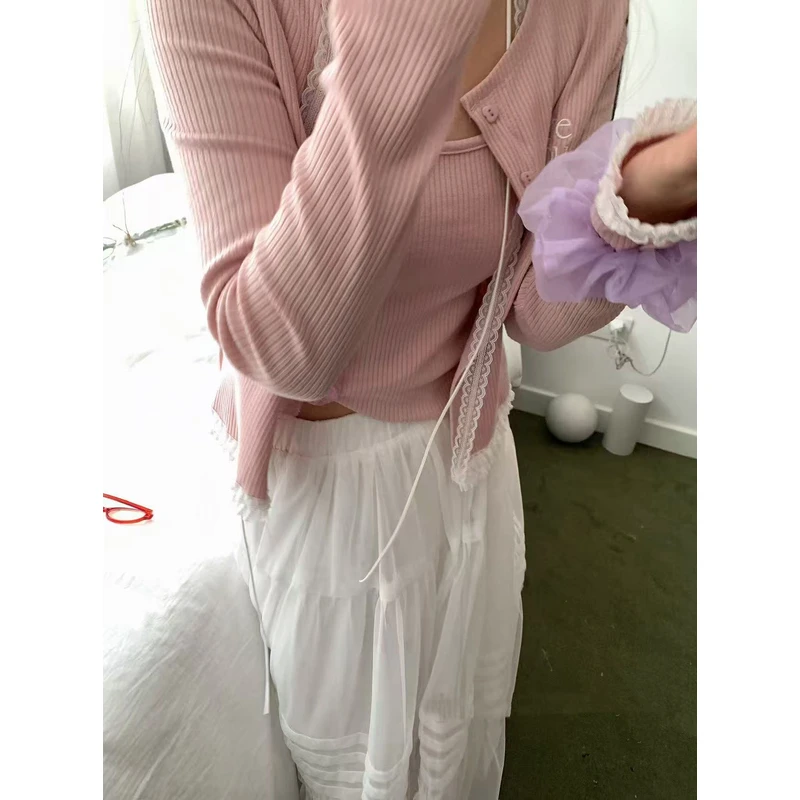 韩系温柔刺绣针织开衫+吊带两件套1360