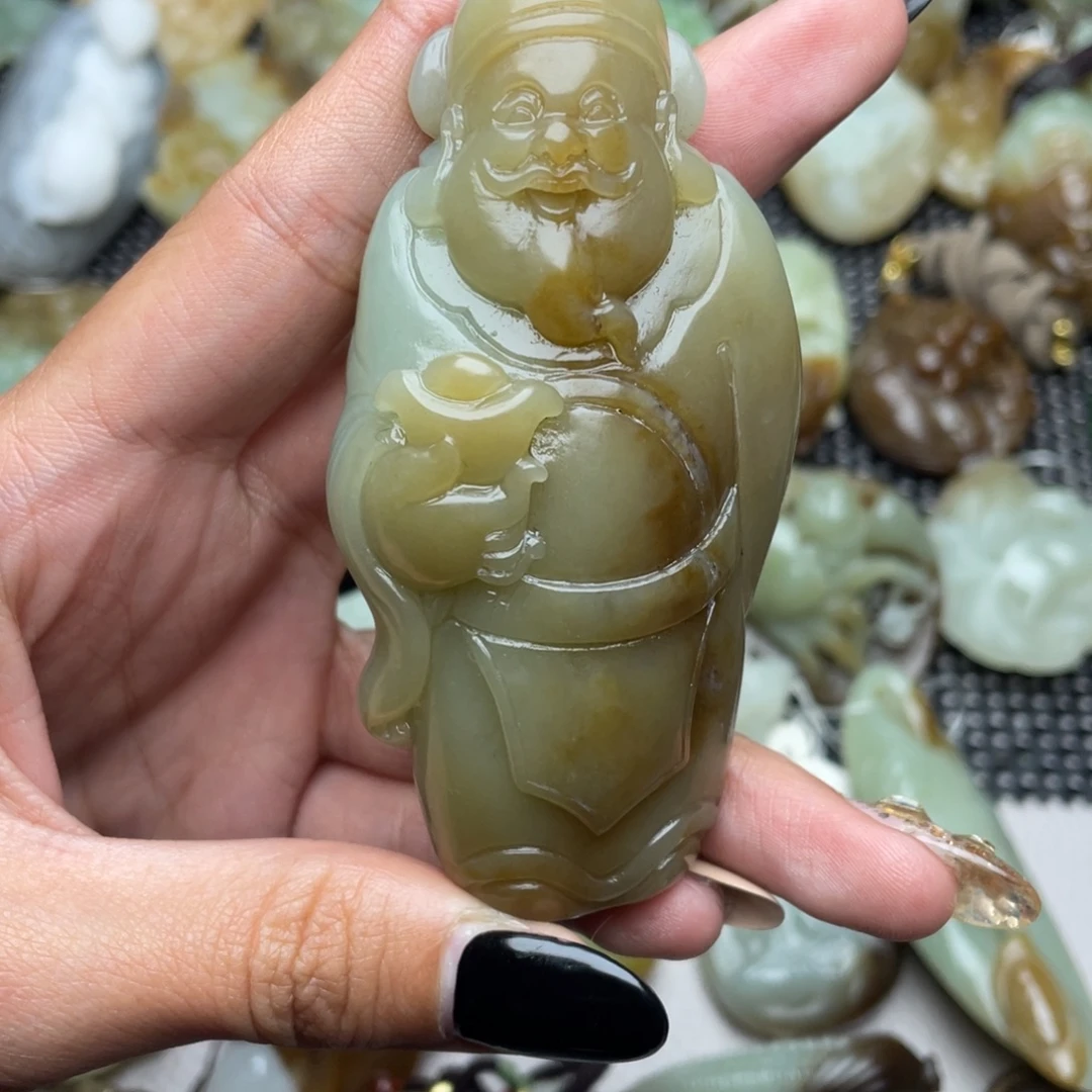 谢***7和田玉未镶嵌颈饰