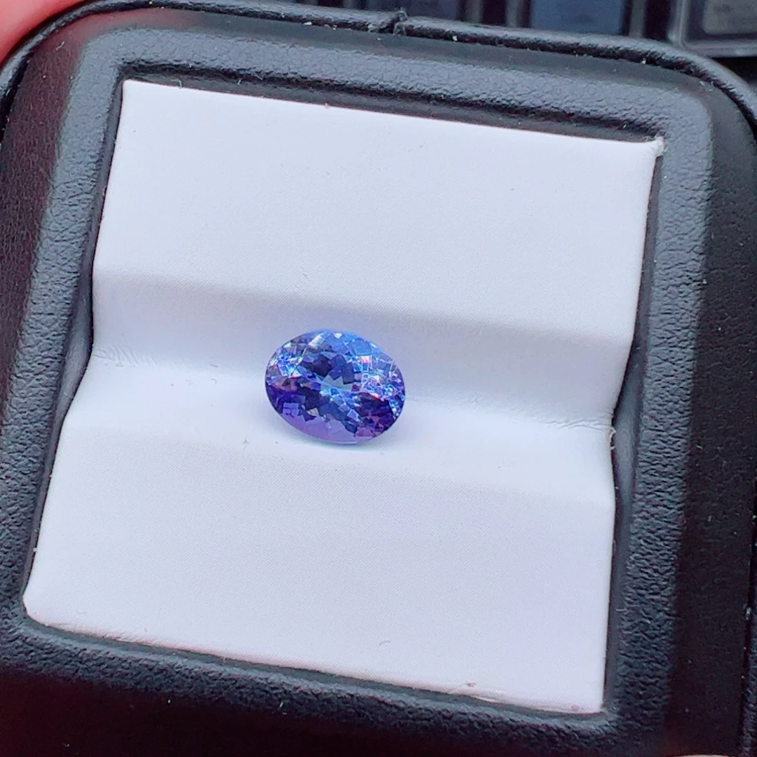 未镶嵌坦桑石2.14克拉