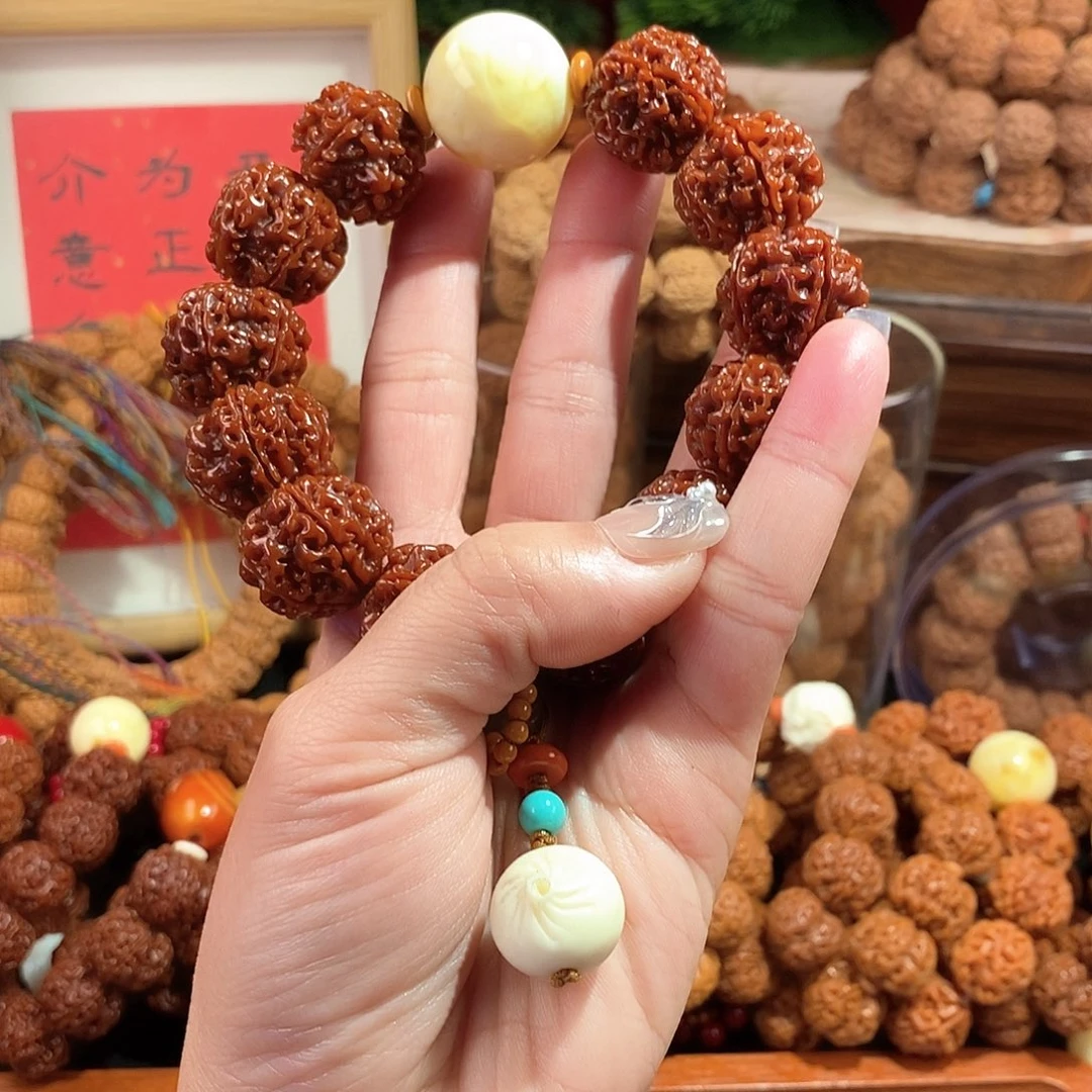 金刚菩提吊坠205玉华肉包