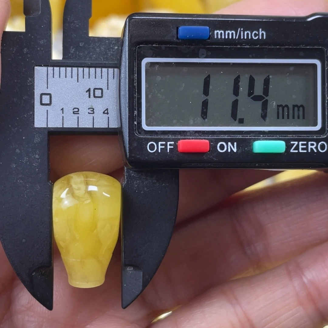 蜜蜡未镶嵌裸石14杂