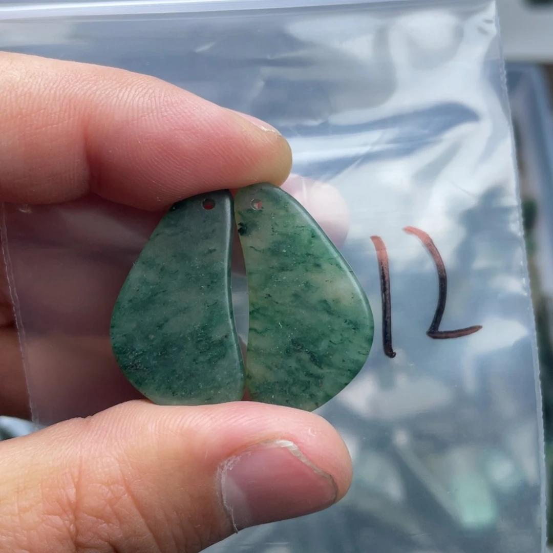 独山玉未镶嵌珠宝半成品