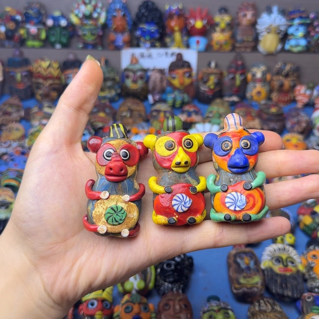 琉璃非金属小熊娃一个