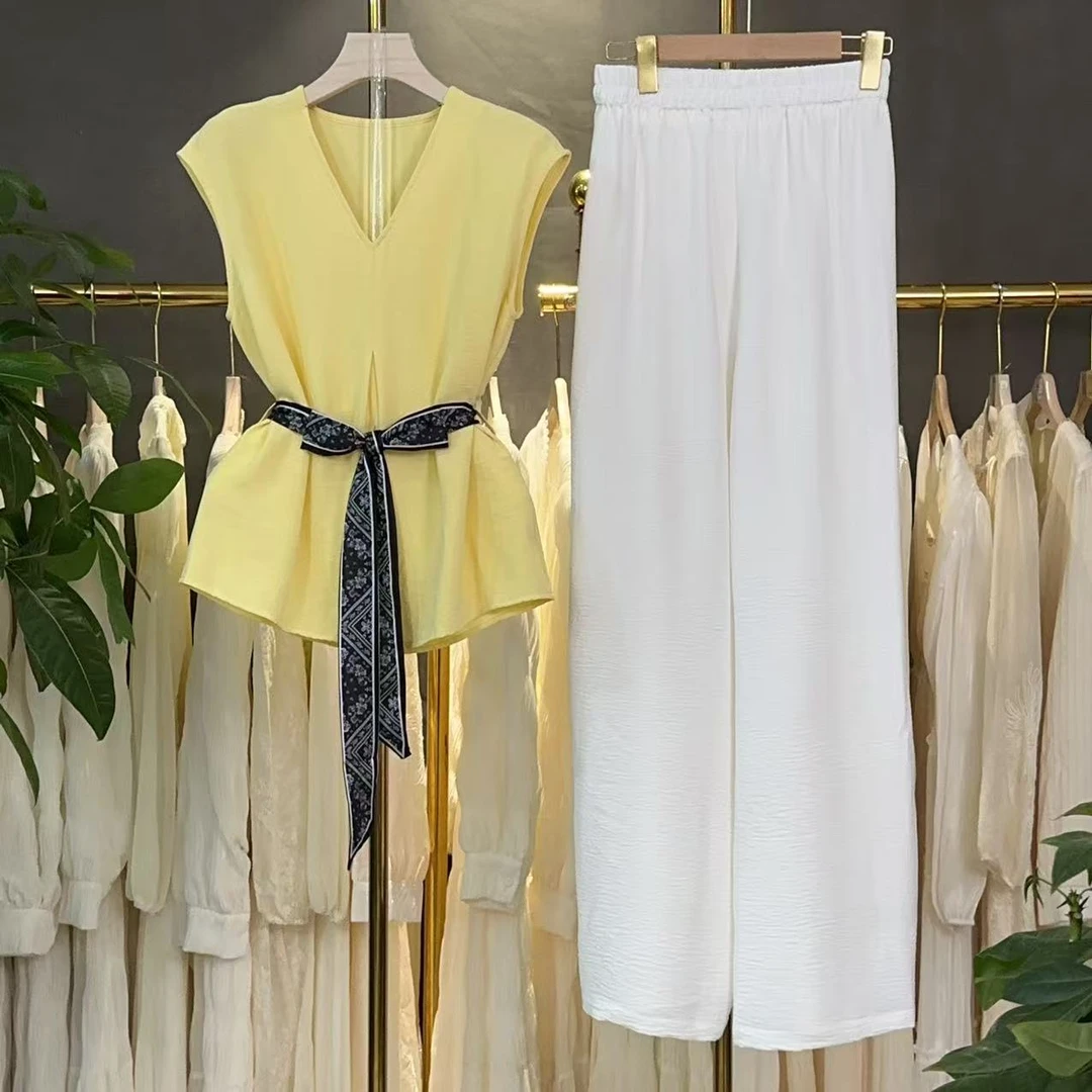 【三件套】时尚套装2025新款夏高级感洋气上衣+休闲裤+丝巾套装M311